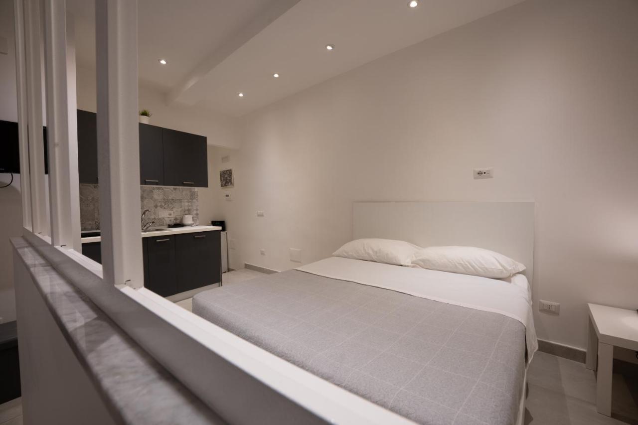 Casa Vacanze Santa Teresella 40 Napels Buitenkant foto